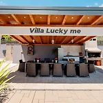 Lucky Me Villa Kaštel Novi