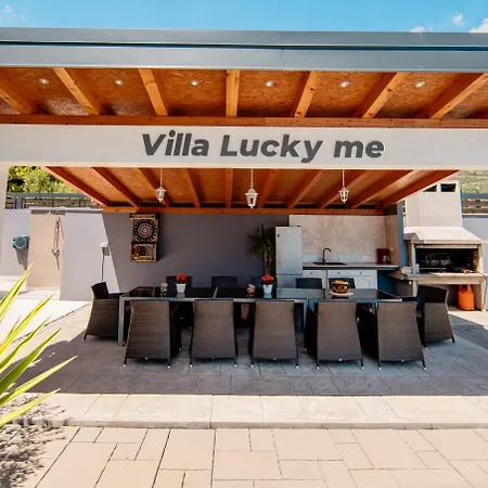 Lucky Me Villa Kaštel Novi